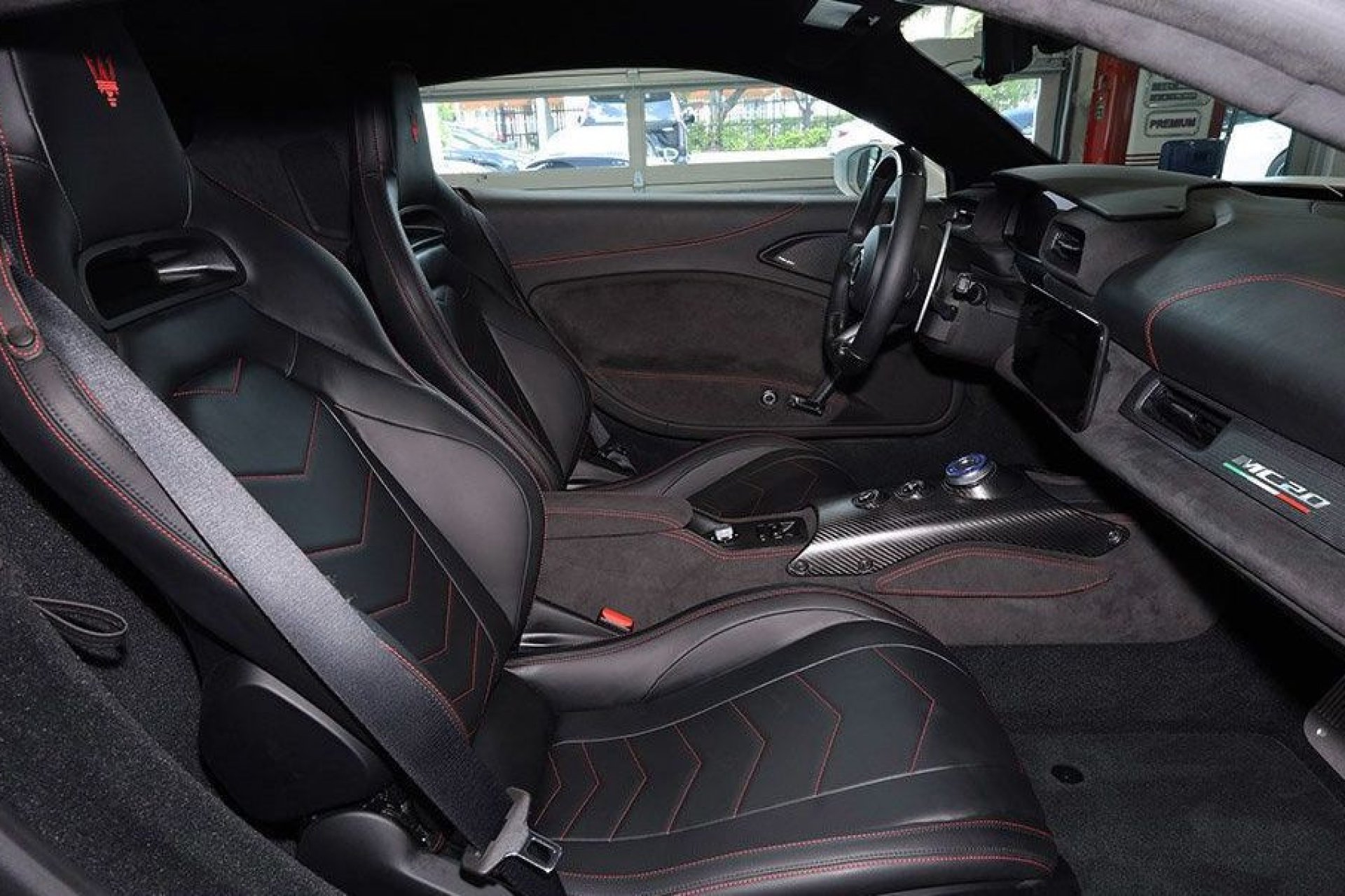 Maserati MC20