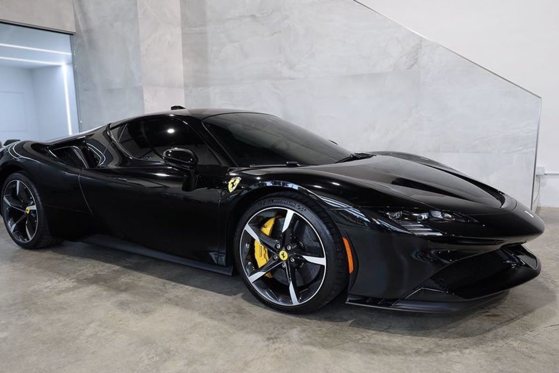 Ferrari SF90 Stradale