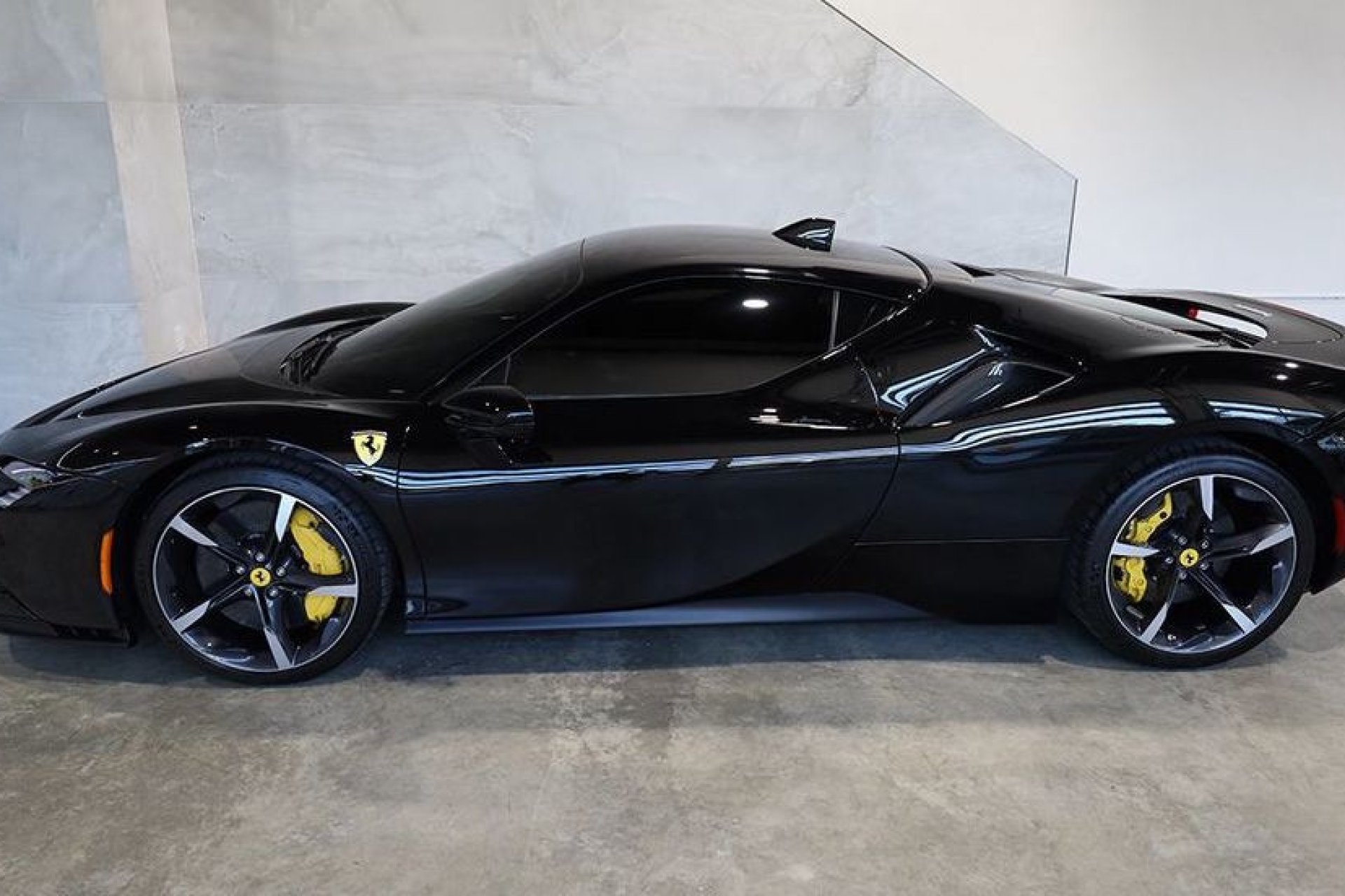Ferrari SF90 Stradale