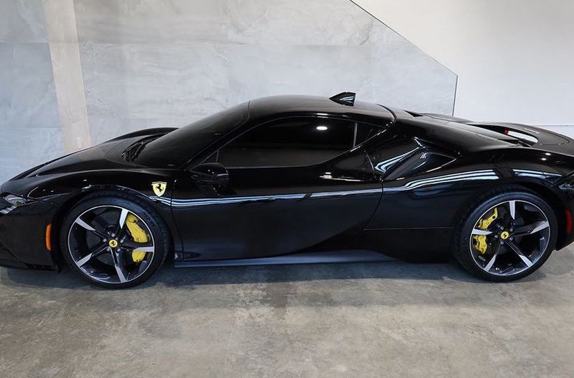 Ferrari SF90 Stradale