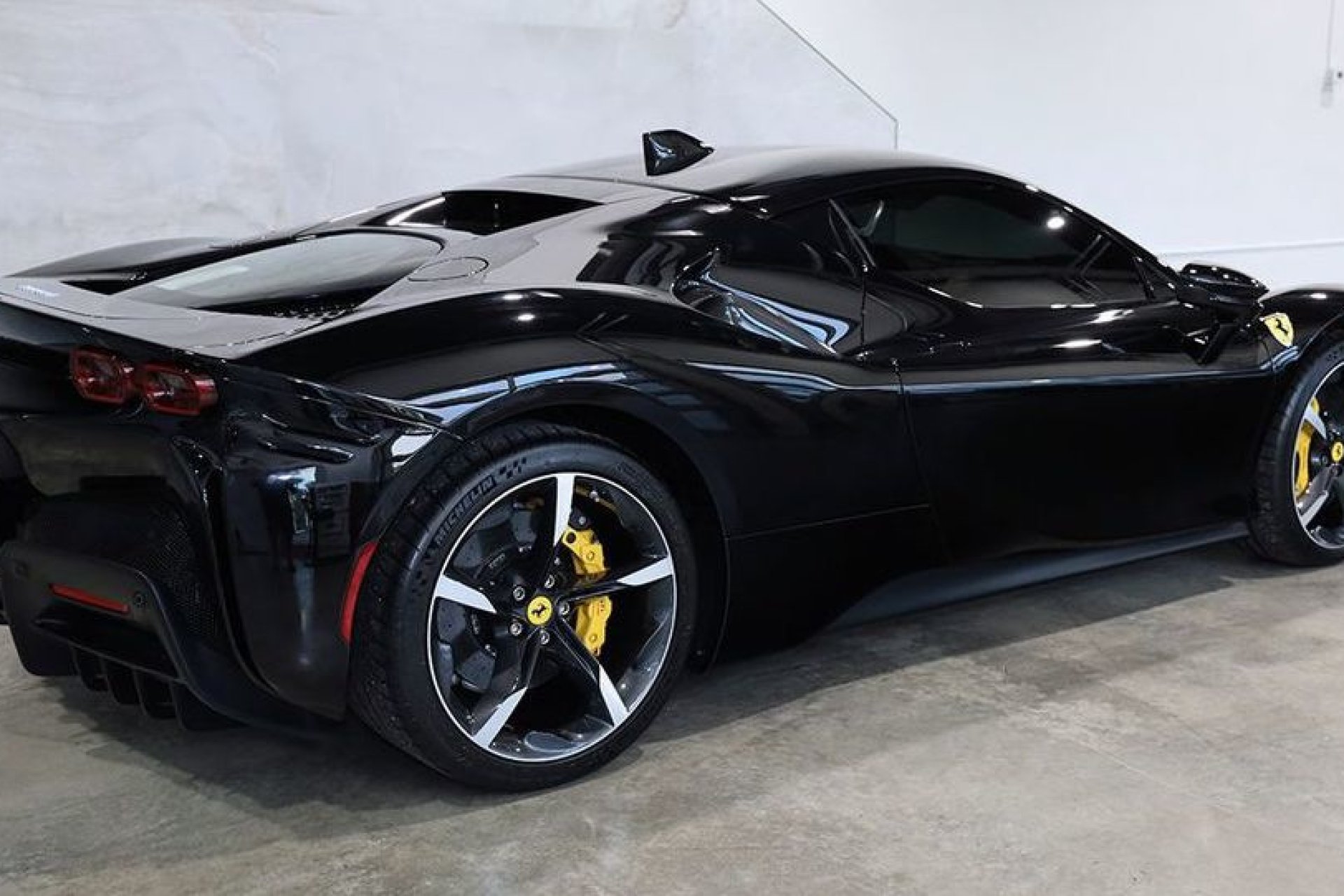 Ferrari SF90 Stradale