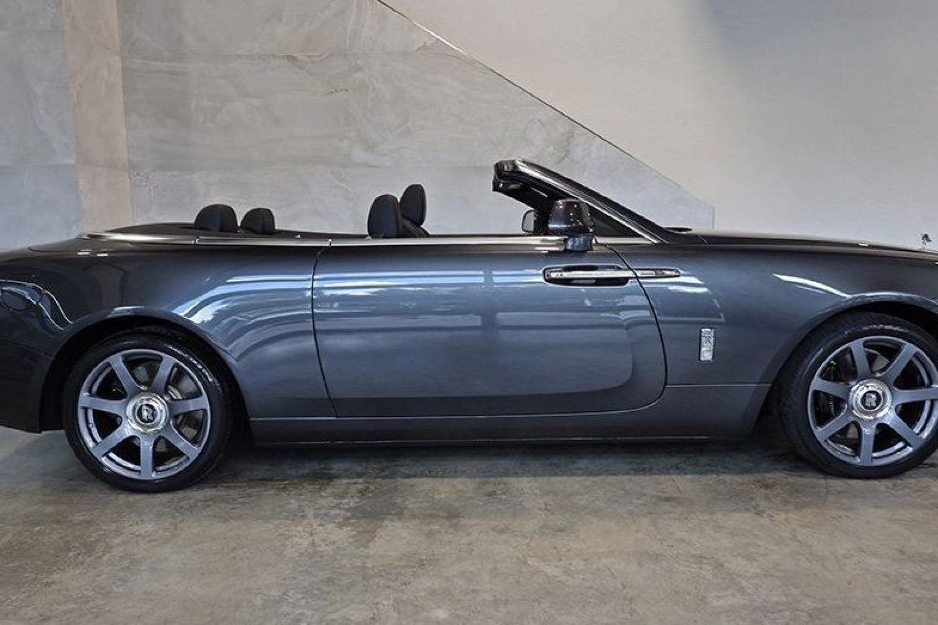 Rolls-Royce Dawn