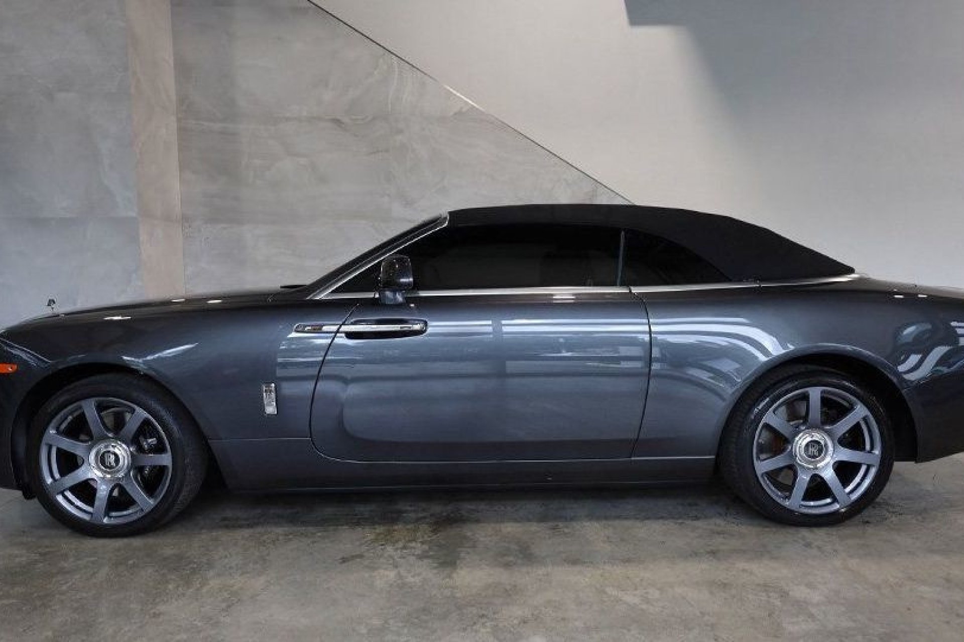 Rolls-Royce Dawn