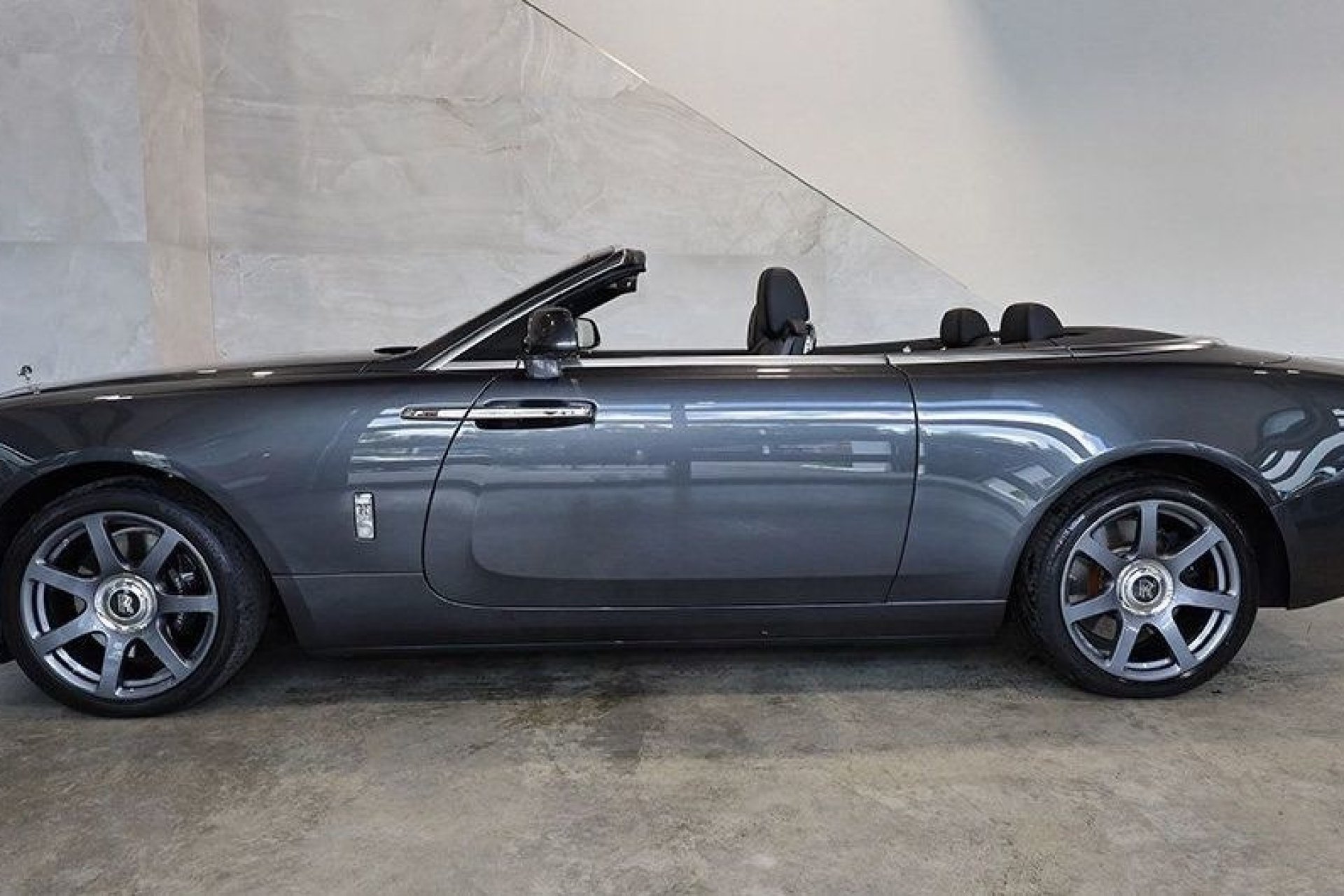 Rolls-Royce Dawn