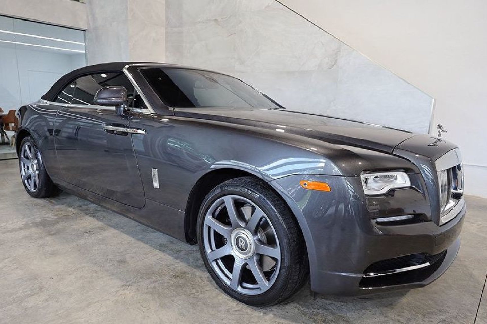 Rolls-Royce Dawn