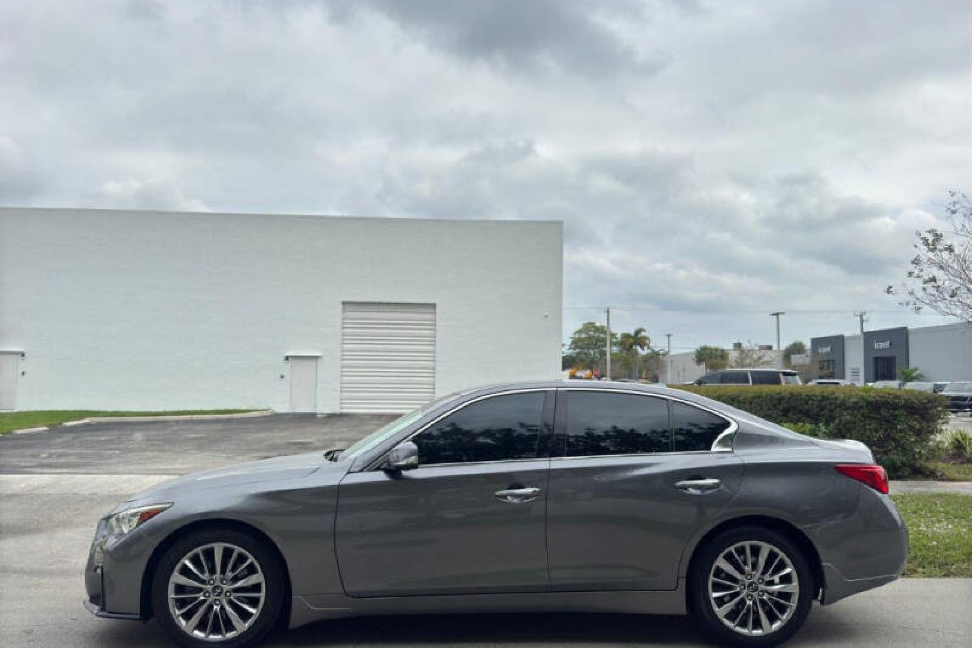 Infiniti Q50 3.0T Luxe