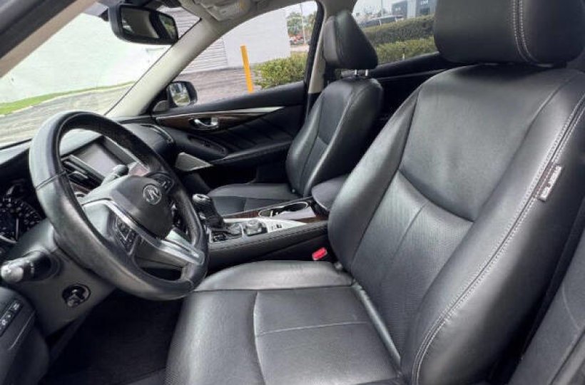 Infiniti Q50 3.0T Luxe