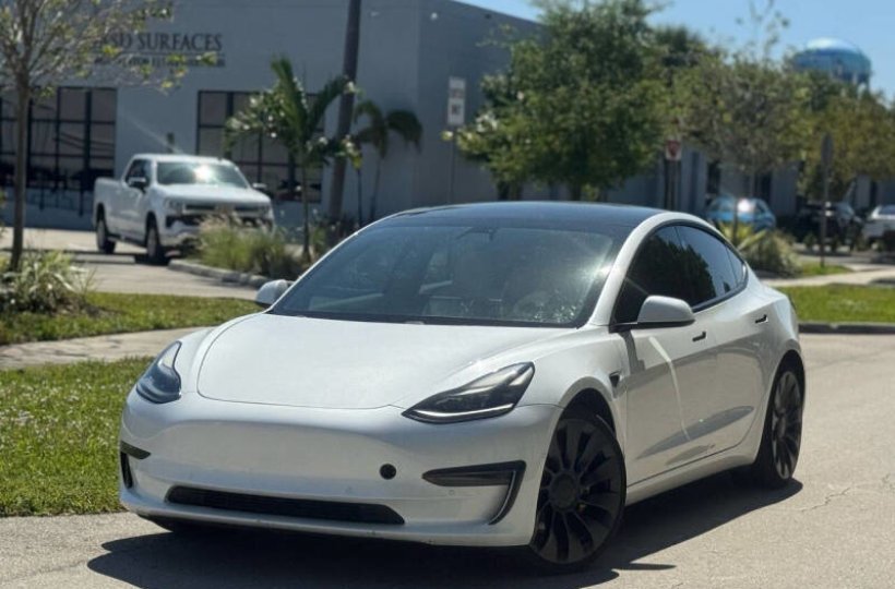 Tesla Model 3 Performance
