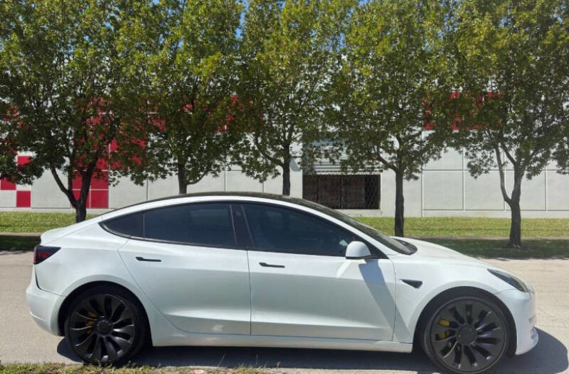 Tesla Model 3 Performance