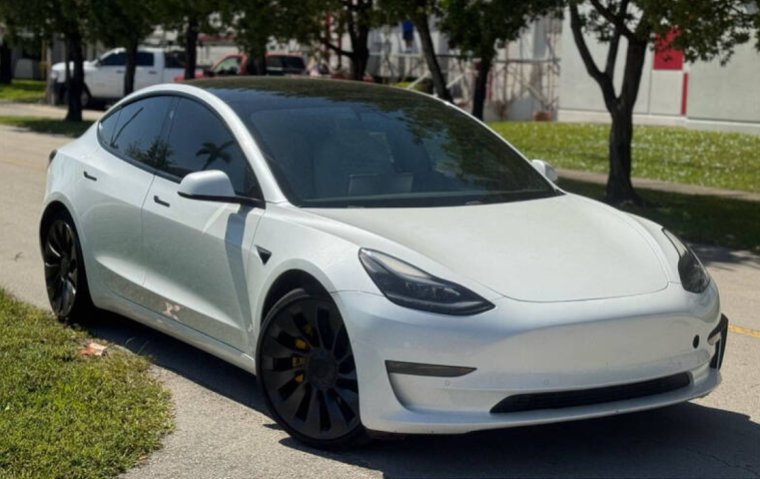 Tesla Model 3 Performance
